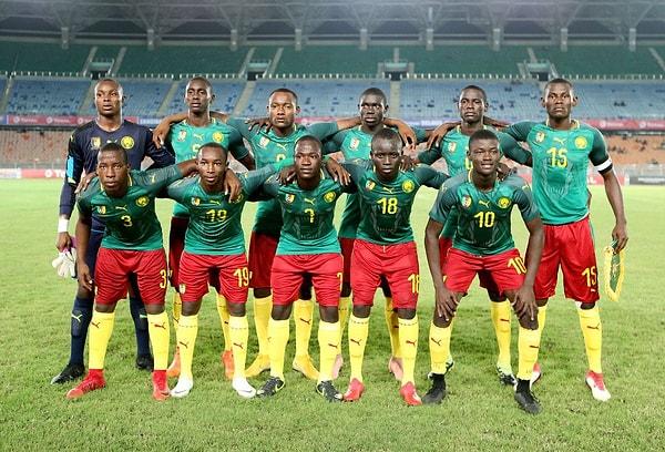 Afrikalı futbolcularda yaş problemi sıkça gündeme gelirken son olarak Kamerun U17 Takımı'nın Uluslar Kupası'nda Orta Afrika ön eleme maçlarında yer alan 30 kişilik kadrosunda 21 futbolcu yaş testlerini geçemedi.