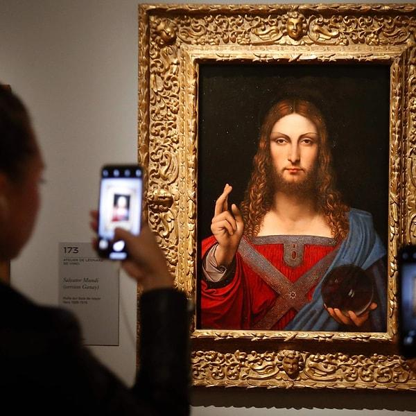 Bazı uzmanlar, tabloyu aslında Leonardo da Vinci’nin değil asistanı Bernardino Luini’nin yaptığını iddia ediyor.