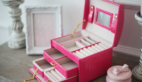 7. Шкатулка для ювелирных украшений