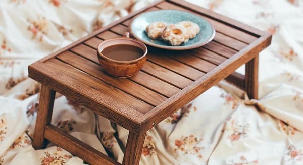 10. Столик для завтрака в постель