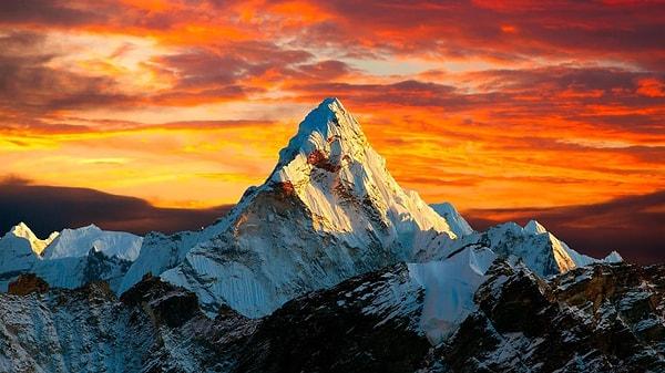 14. Himalayalar'da gün batımı👇