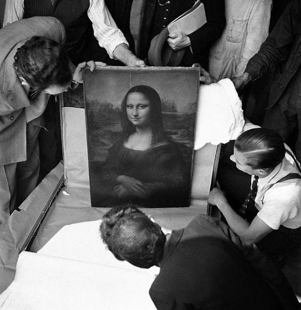 6. İkinci Dünya Savaşı'ndan sonra 'Mona Lisa' tablosu paketlenirken: