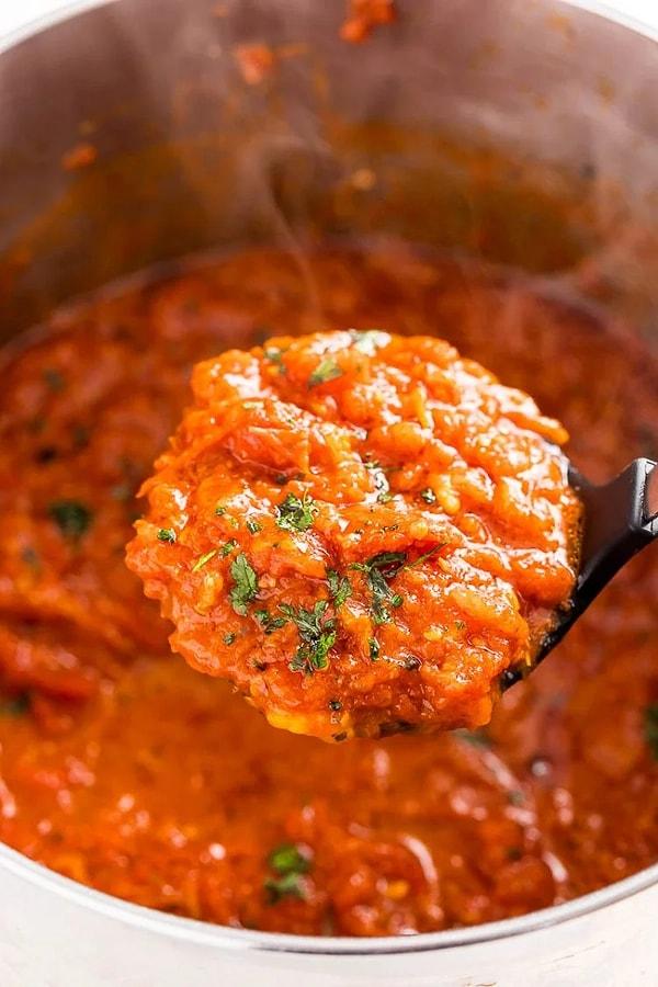 Parmesanlı domates sosu tarifi:
