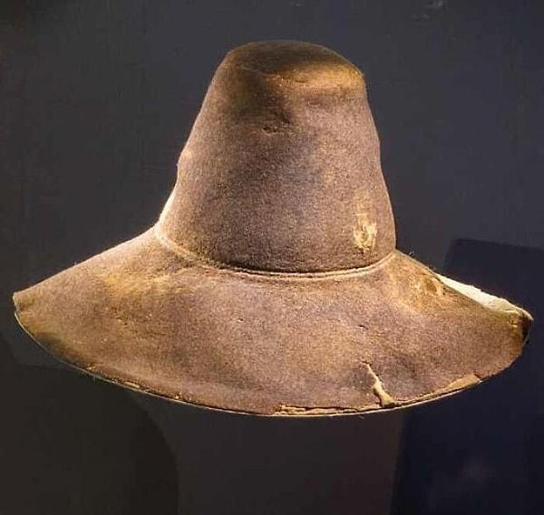 12. Lappvattnet, İsveç'te bulunan Orta Çağ'dan kalma 600 yıllık şapka.