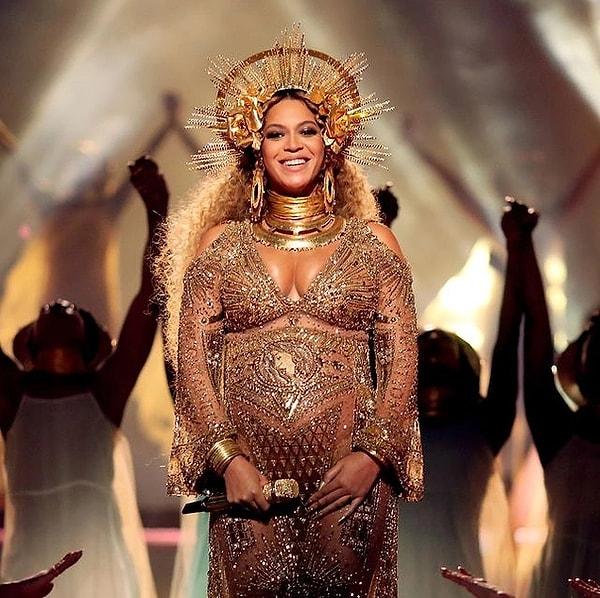 3. Beyonce, 4 yıl sonra ilk defa sahneye çıkarak 24 milyon dolar kazandı!