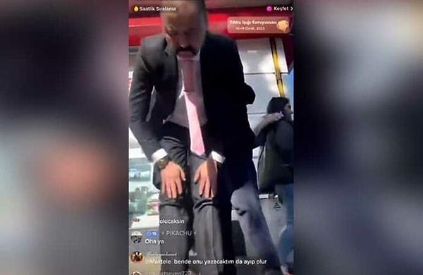 Açtığı TikTok canlı yayınında sokak ortasında Cuma namazı kılan Murat Özdemir'in videosu, sosyal medyada gündem oldu.
