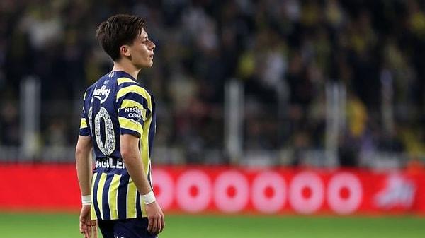 Fenerbahçe yönetimi Arda Güler ile 2026-2027 yılına kadar sözleşme imzalayıp serbest kalma maddesini kaldırmayı planlıyor.