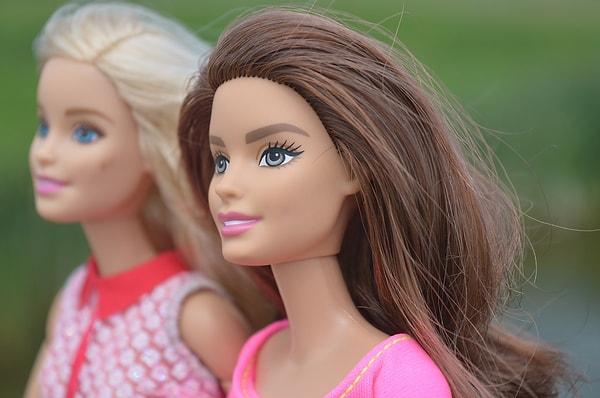 Üretimin ilk yılında Barbie 300 binden fazla adet sattı.