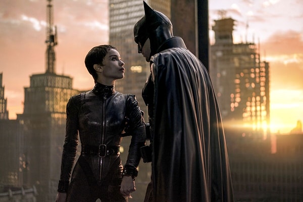 4 Mart 2022’de sinemalarda yayınlanır yayınlanmaz IMBb’de yüksek bir puan elde eden The Batman filmi, tekrar izleyici ile buluşmaya hazırlanıyor.