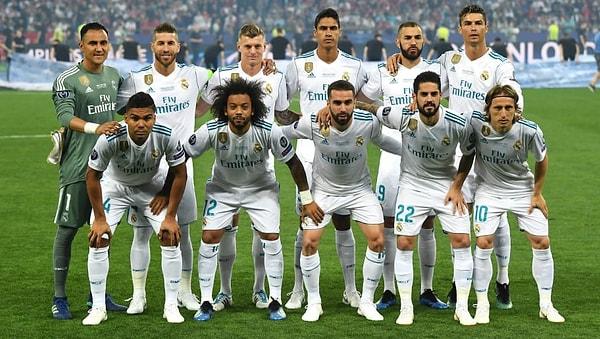 Bu fotoğraf da 2019 yılı finalinden. Rakip Liverpool, karşılaşmayı İspanyol ekibi 3-1 kazanıyor ve kupanın sahibi oluyor. Bir şey dikkatinizi çekti mi? İki finalde de Real Madrid ilk 11'i aynı.