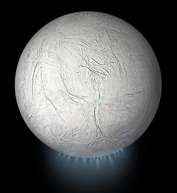 Ayrıca Enceladus'un karının burada, Dünya'da bulunan kabarık maddeyle tamamen aynı olmama ihtimali de var.