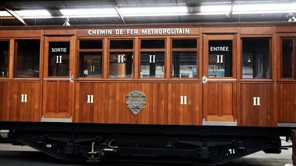 11. Tamamı ahşap olan ilk Paris metrosu