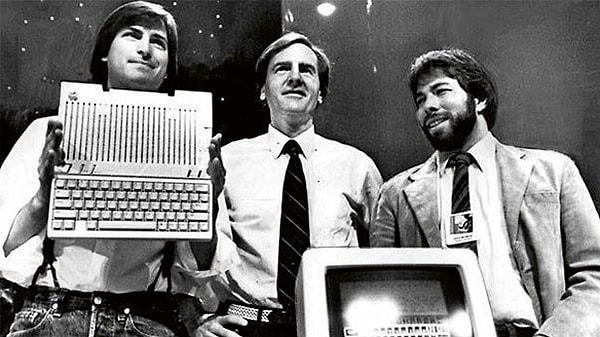 5. Apple'ın bilinmeyen kurucularından olan Ronald Wayne, hisselerini 800 dolara satarak şirketi bırakmıştı! 😱
