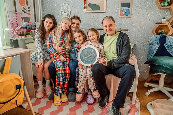 Режиссером 21-го сезона стал Александр Жигалкин, известный по постановке «6 кадров» и «Ворониных». Всего снимут 20 серий