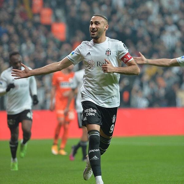 Maçta iki gol atan Cenk Tosun tarihe geçti. Tecrübeli forvet, Vodafone Park'ta en çok gol atan Beşiktaşlı futbolcu oldu.