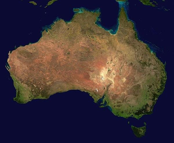 Çevresi sularla çevrili ve diğer kıtalardan da uzak olduğu için Avustralya tanıma uyuyor ve kıta olarak kabul ediliyor.