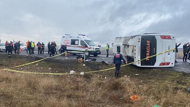2 Tur Minibüsü Devrildi, Onlara Yardıma Giden İtfaiye Aracı da Kaza Yaptı: 1 Ölü, 47 Yaralı