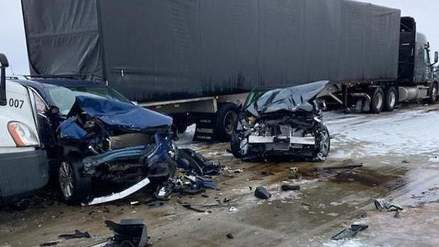ABD’de 85 Aracın Karıştığı Kaza: Tır Alev Alev Yandı
