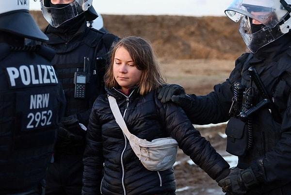 17 Ocak 2023 tarihinde gerçekleşen bu olayın ardından gözaltına alınan Thunberg, kısa bir süre sonra serbest bırakıldı.