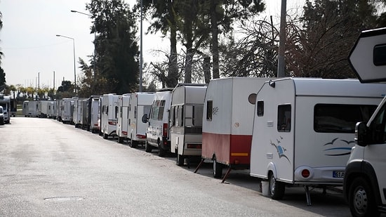 Antalya'da 'Mahalleli' ile 'Karavancılar' Arasında Gerginlik: 'Eziyet Haline Geldi'