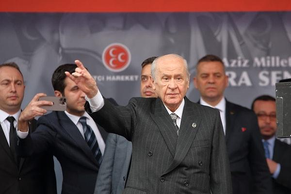 Bahçeli, Erdoğan'ın adaylığı için "Meşrudur, hukukidir, anayasaldır, ahlakidir" değerlendirmesi yaptı.