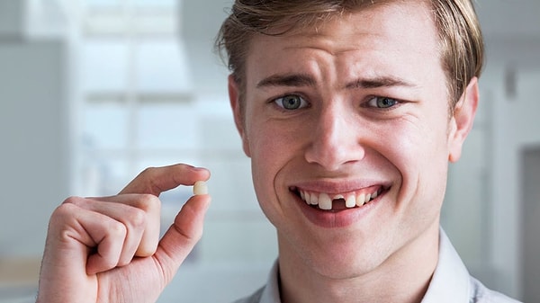 Во сне у вас начали выпадать зубы. Что произойдет следом?