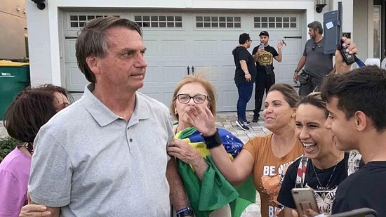 Bolsonaro, ABD'de Kalmak İçin Turistik Vizeye Başvurdu