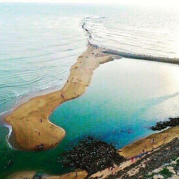 1. The sea that split in two after the Kerala Flood.