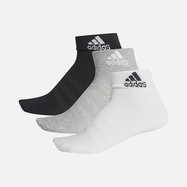 4. adidas Ankle Socks Çorap