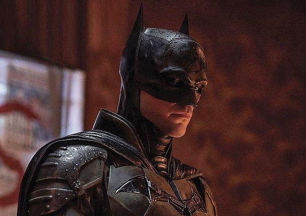 2022 yılında aynı isimli DC çizgi romanından uyarlanan 'The Batman' filminde Robert Pattinson, Kara Şövalye olarak rol aldı.