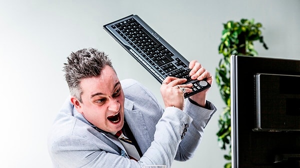 10. Как вы обычно реагируете на внезапное отсутствие интернета?