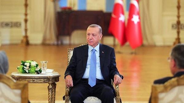 Dün akşam TRT yayınına katılan Erdoğan burada Nobel Barış Ödülü adaylığına dair soruya da cevap verdi.