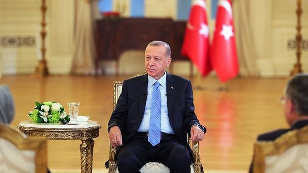 Dün akşam TRT yayınına katılan Erdoğan burada Nobel Barış Ödülü adaylığına dair soruya da cevap verdi.