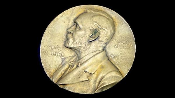 Nobel Ödülleri, ‘barış’ kategorisi hariç İsveç’te düzenleniyor. Nobel Barış Ödülü ise Norveçli komite tarafından düzenlenip bu ülkede veriliyor.