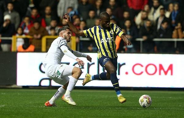 Müthiş mücadele, 84. dakikada Cherif Ndiaye ve 88. dakikada Enner Valencia'nın golleriyle 1-1 beraberlikle sonuçlandı.