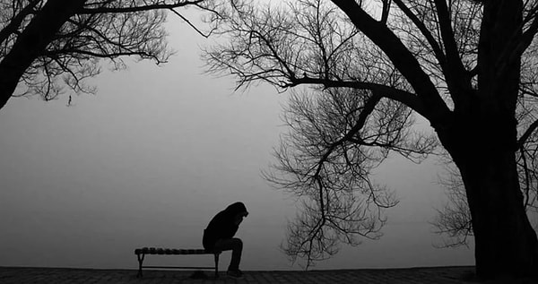 6. Когда у меня плохое настроение, я ощущаю себя так, будто тону, пока не достану до самого дна.