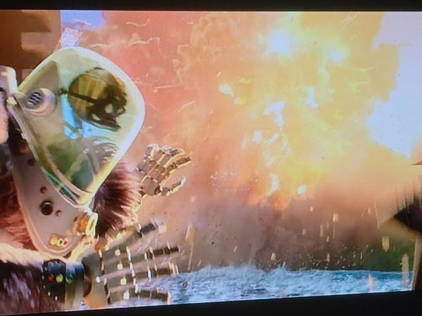 8. Megamind (2010) filmindeki patlamada Minion'ların iskeleti teker teker suya düşüyor.