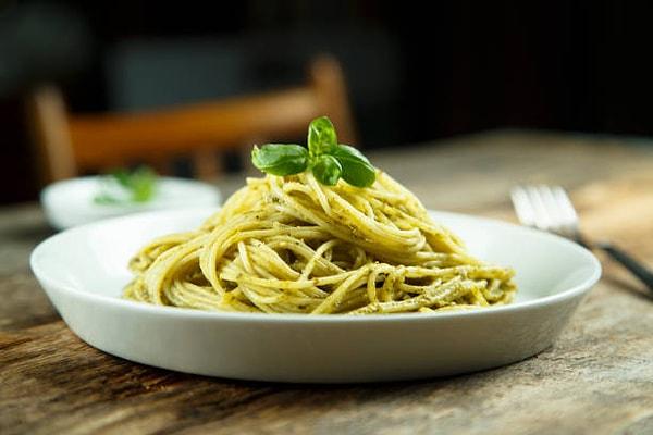 12. Avokadolu spagetti tarifi