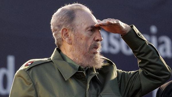9. Fidel Castro'ya yaşamı boyunca CIA tarafından 49 yılda 638 suikast denemeleri düzenlendi. Castro, Guiness Rekorlar Kitabı'na "en çok suikast düzenlenen kişi" olarak girdi.