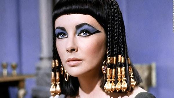 10. Kleopatra Mısırlı değildi: Mısır'da doğdu fakat aslında Makedonya kökenliydi.