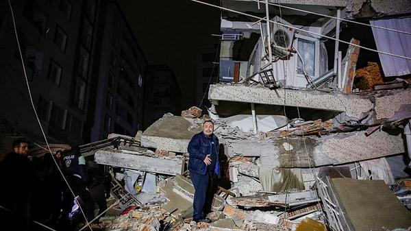 Kahramanmaraş Valisi Ömer Faruk Coşkun, "Şu an yıkılan bina ile ölü ve yaralı sayısı vermemiz mümkün değil. Hasar ciddi" açıklamasında bulunmuştu.