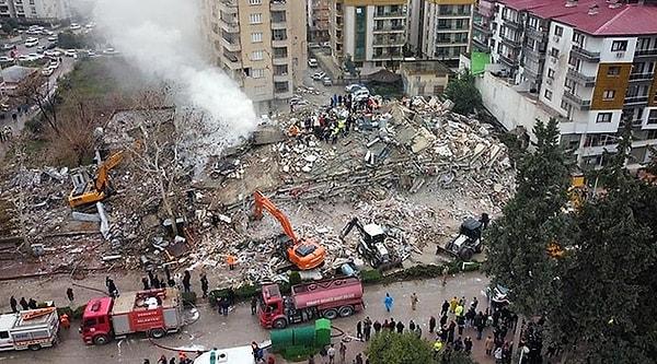 Sabaha karşı Kahramanmaraş'ta gerçekleşen depremden 10 ilimiz ciddi olmak üzere birçok bölge etkilendi.