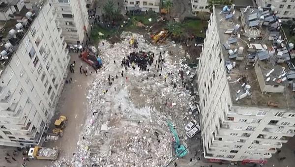 Adana'da yıkılan binalar drone ile böyle görüntülendi: