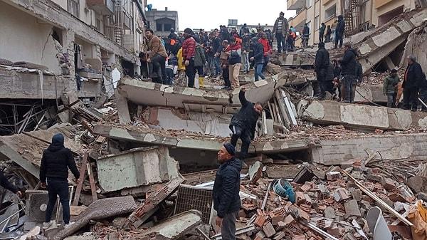 Bugün sabaha karşı merkez üssü Kahramanmaraş'ın Pazarcık ilçesi olan 7.7 büyüklüğündeki depremle birlikte hepimizin ciğeri yandı.