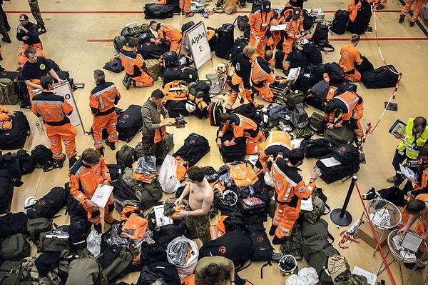 Dış basının geçtiği bilgiye göre arama ve kurtarma ekibi Zürih Havalimanı'nda son hazırlıklarını yapıyor.