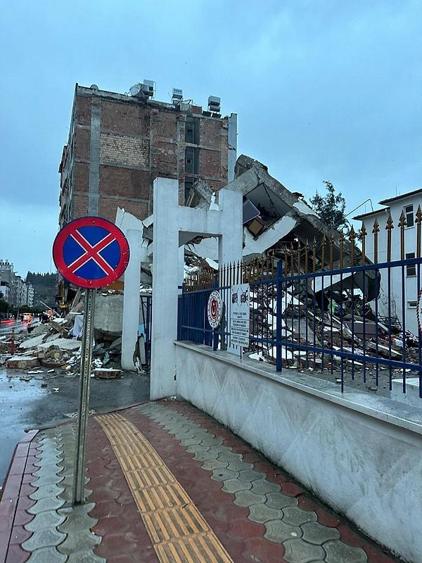 6 Şubat 2023 Pazartesi gecesi 04:17'de Türkiye'nin güneydoğusu 7,4 şiddetinde bir depremle sarsıldı.
