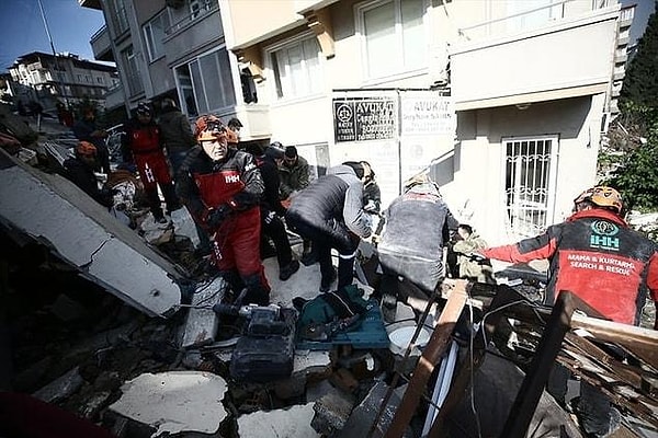 Uydulardan gelen görüntüleri ham halleriyle kullanmak da ne yazık ki mümkün değil. Arama kurtarma ekipleri için bu görüntüler modifiye ediliyor.