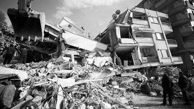 Depremden en çok etkilenen çevre illerden biri, yüzlerce binanın tahrip olduğu ve son aktarılan bilgilere göre 872 vatandaşımızın hayatını kaybettiği Hatay oldu!