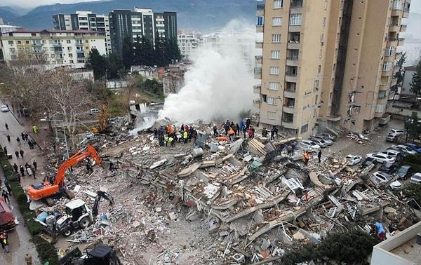 6 Şubat günü Kahramanmaraş Pazarcık merkezli gerçekleşen iki deprem sonucunda tam 10 ilimiz yerle bir oldu.