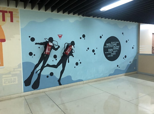 3. Как красиво скрыть огнетушители